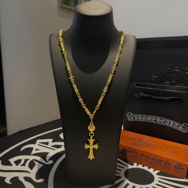 Ch*0me He**ts necklaces